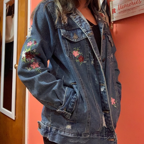 Denim jacket with embroidered flowers - Picture 2 of 3